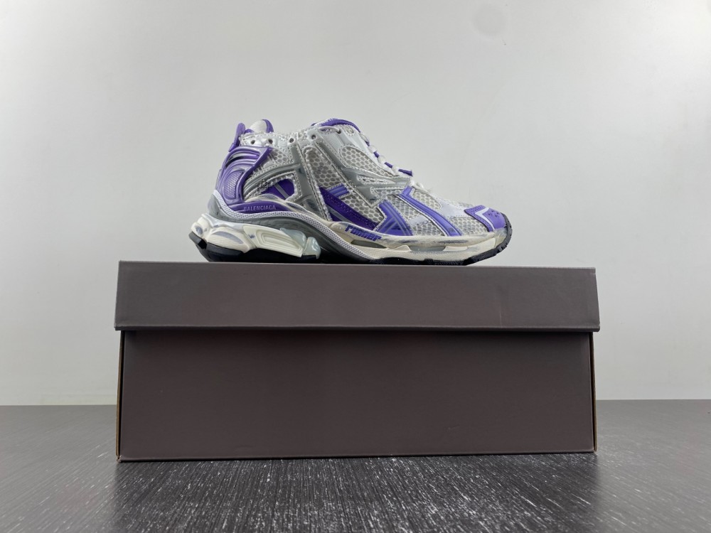 Balenciaga 677402-W3RB3-5901