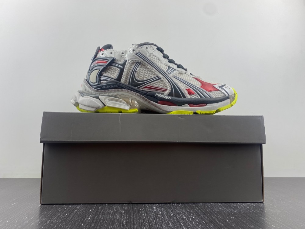BALENCIAGA -Runner 772774 W3RNY 0509
