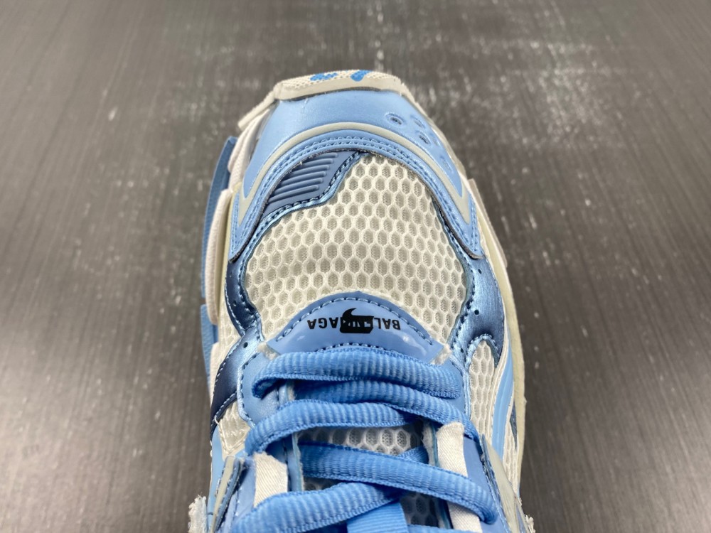 BALENCIAGA -Runner 677403 W3RB2 9744