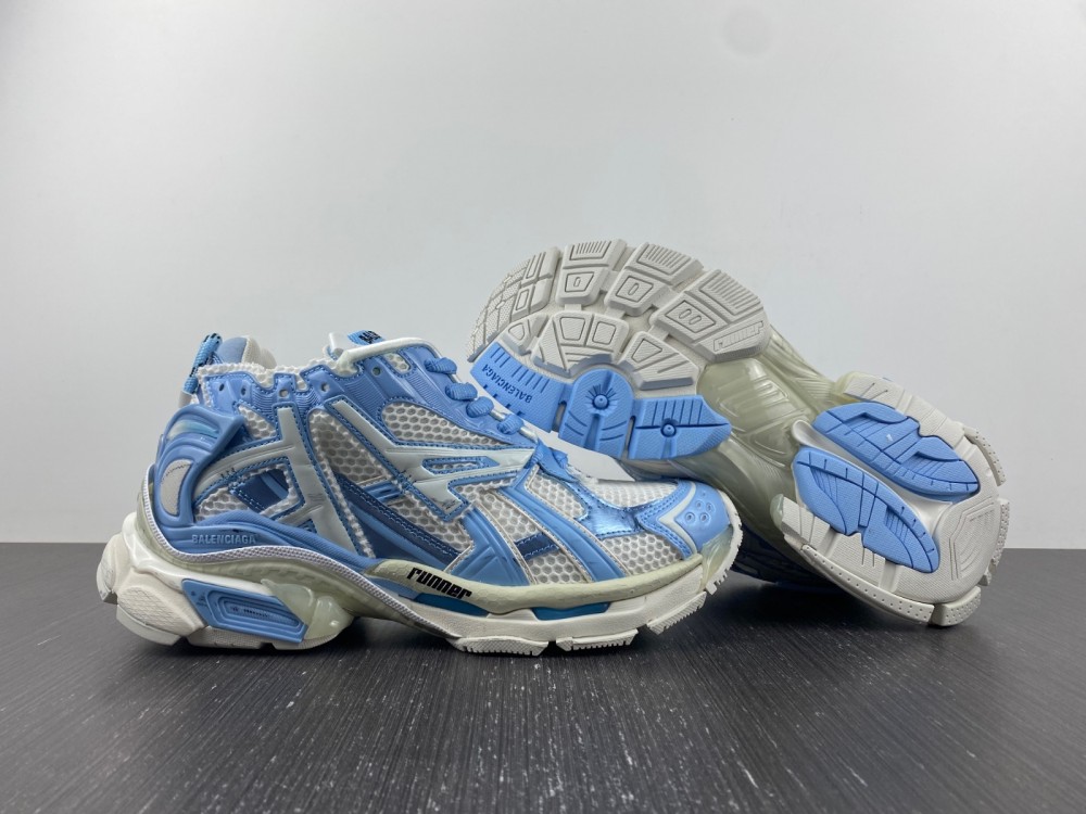 Balenciaga Women's Blue and White Trainers