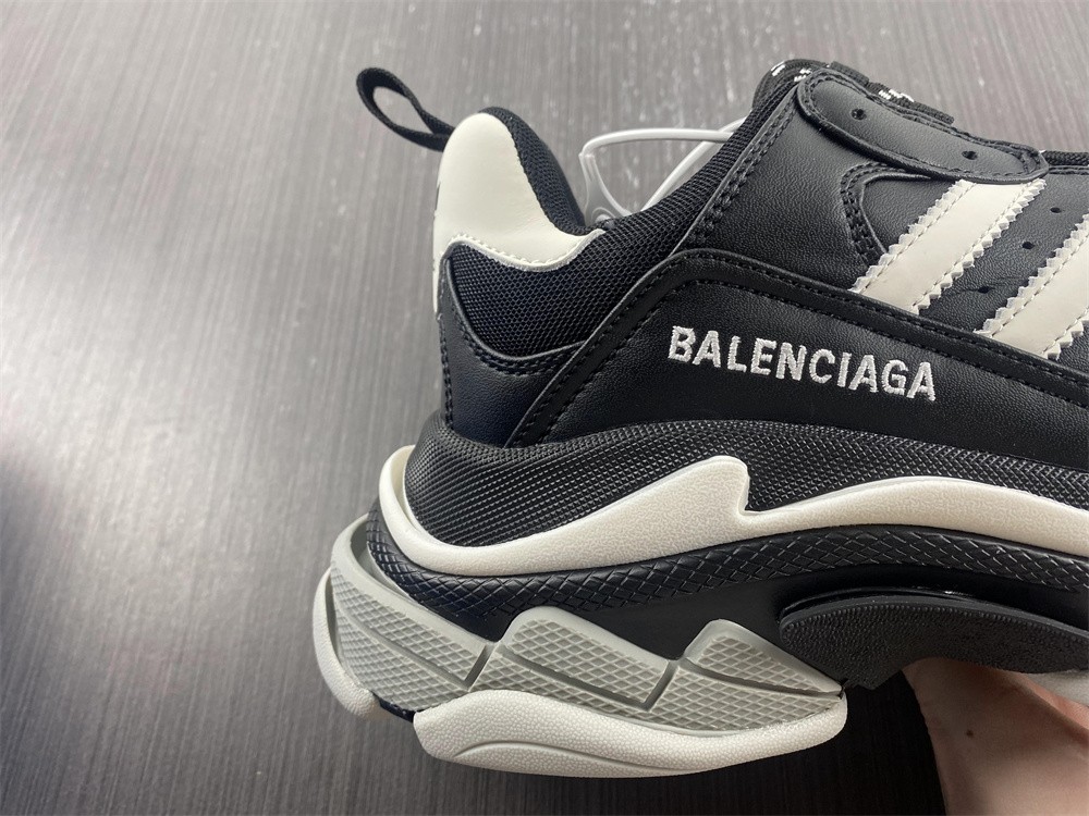 Balenciaga x adidas Triple S sneakers 'Black White