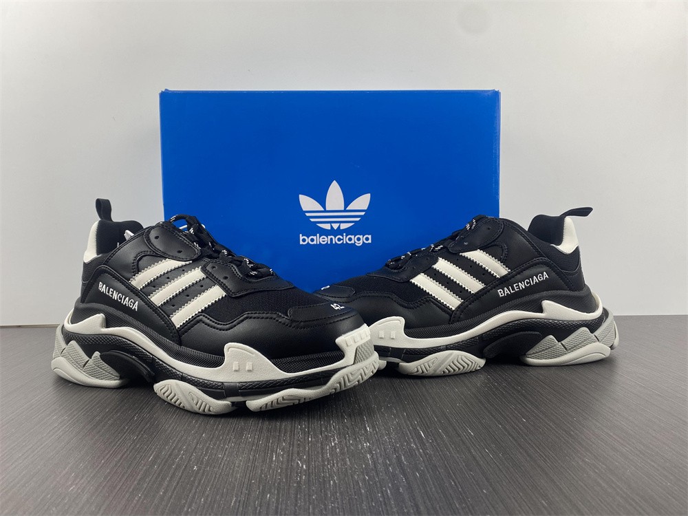 Balenciaga x adidas Triple S sneakers 'Black White