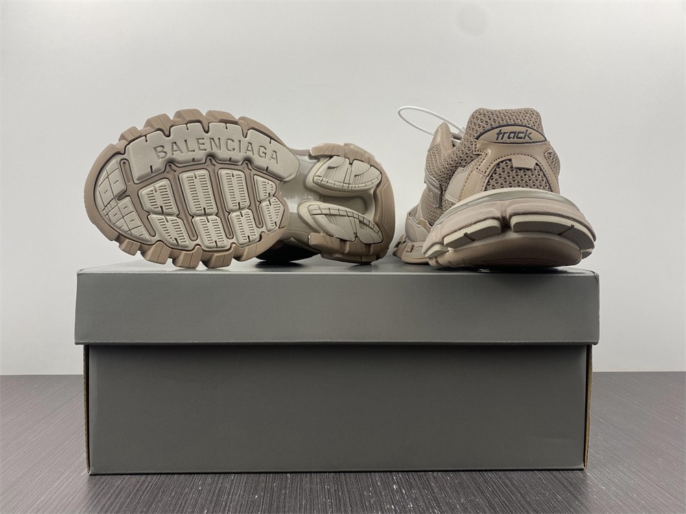 Track.3 Sneakers - Balenciaga - Beige Mix