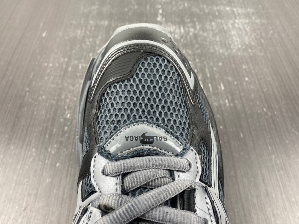 BALENCIAGA -Runner 677403 W3RBR 151547