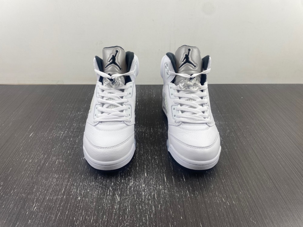 Air Jordan AIR JORDAN 5 RETRO 'WHITE BLACK' DD0587-110