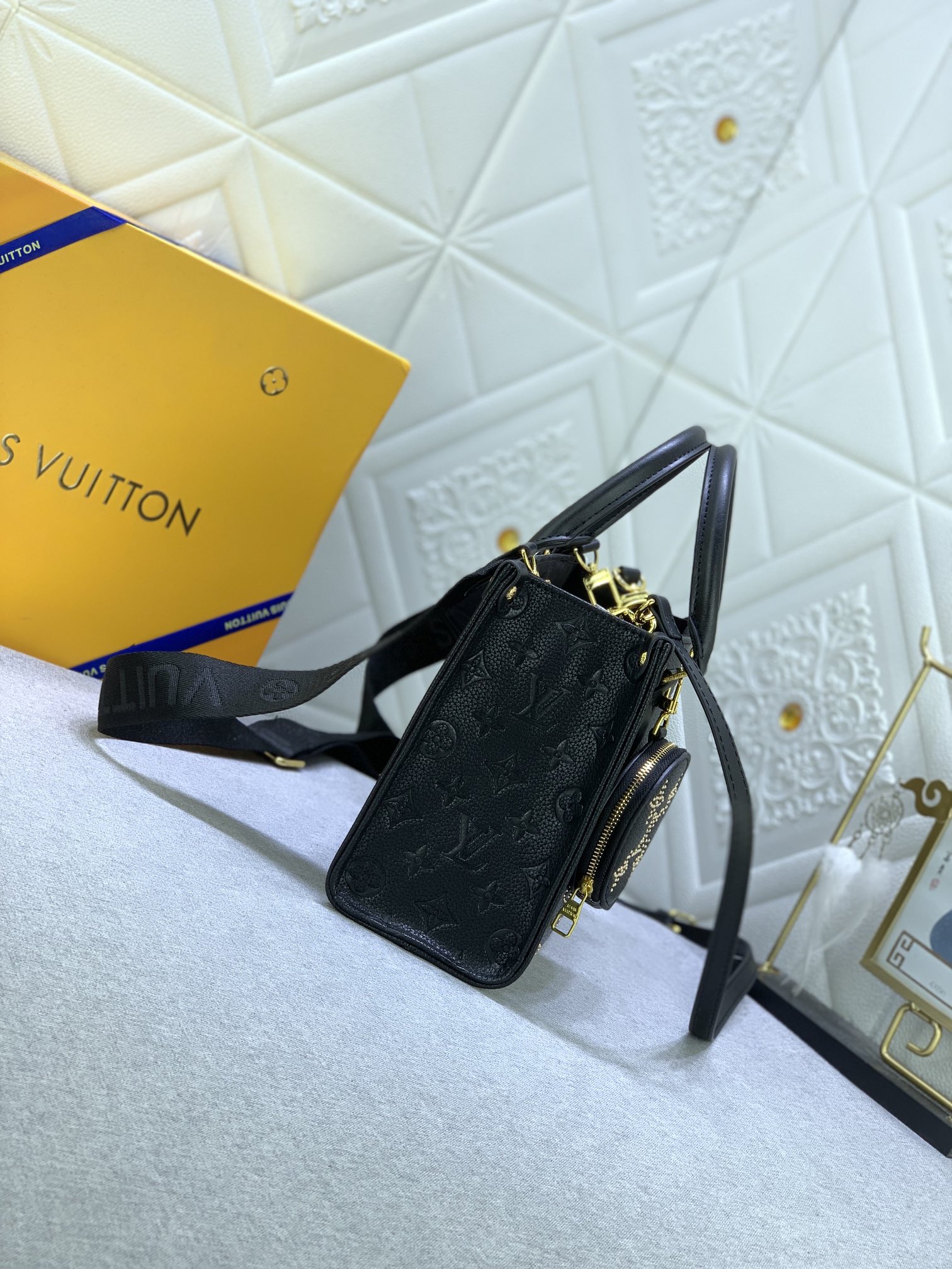 Louis Vuitton OnTheGo Tote M46733