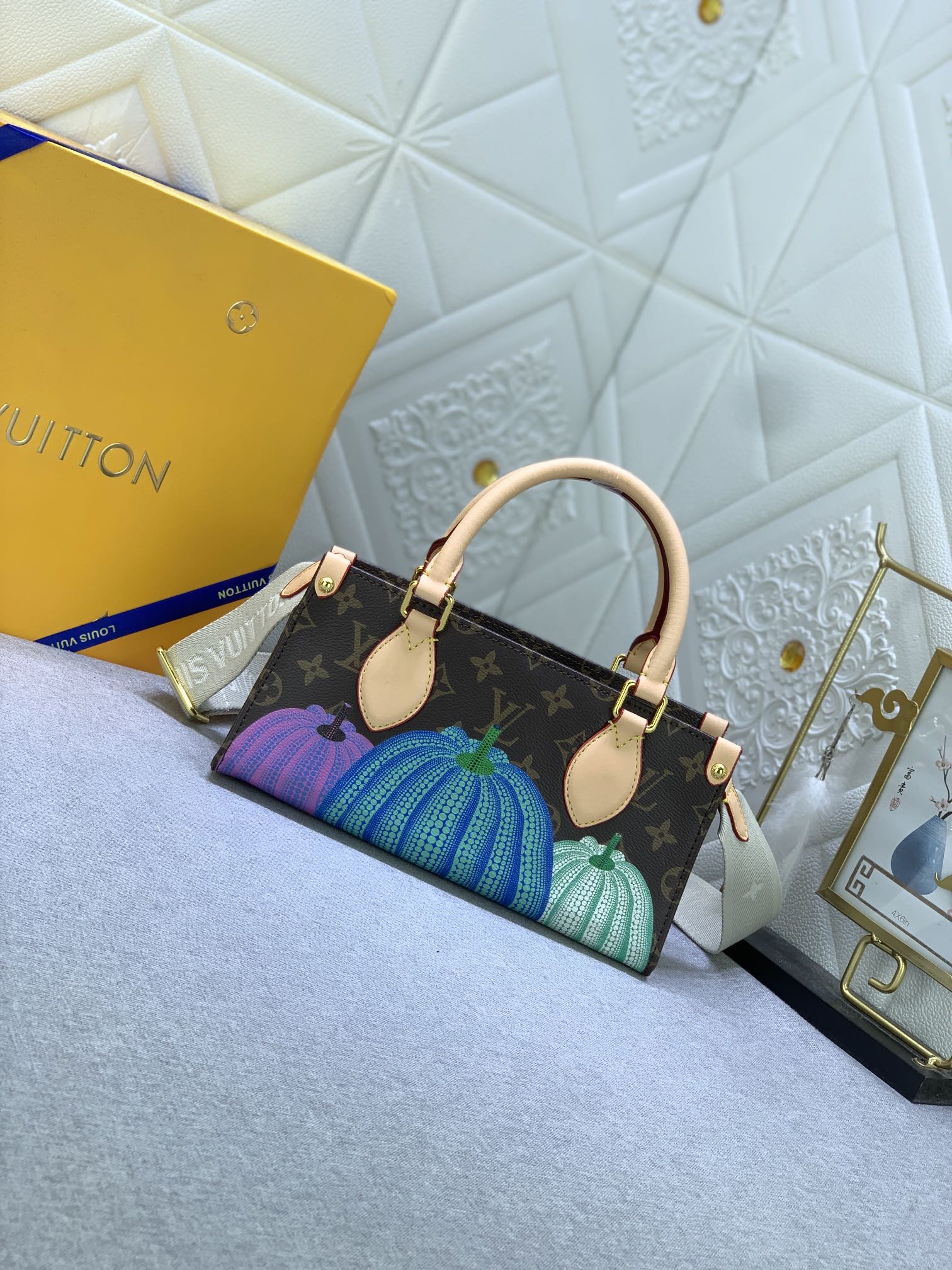 Louis Vuitton OnTheGo M46653 25.0 x 13.0 x 10.0cm