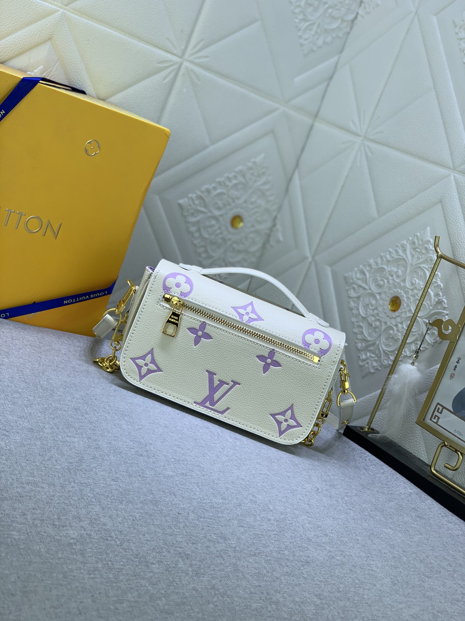 Louis Vuitton Pochette Métis East West M46279 (3) 21.5 x 13.5 x 6.0cm