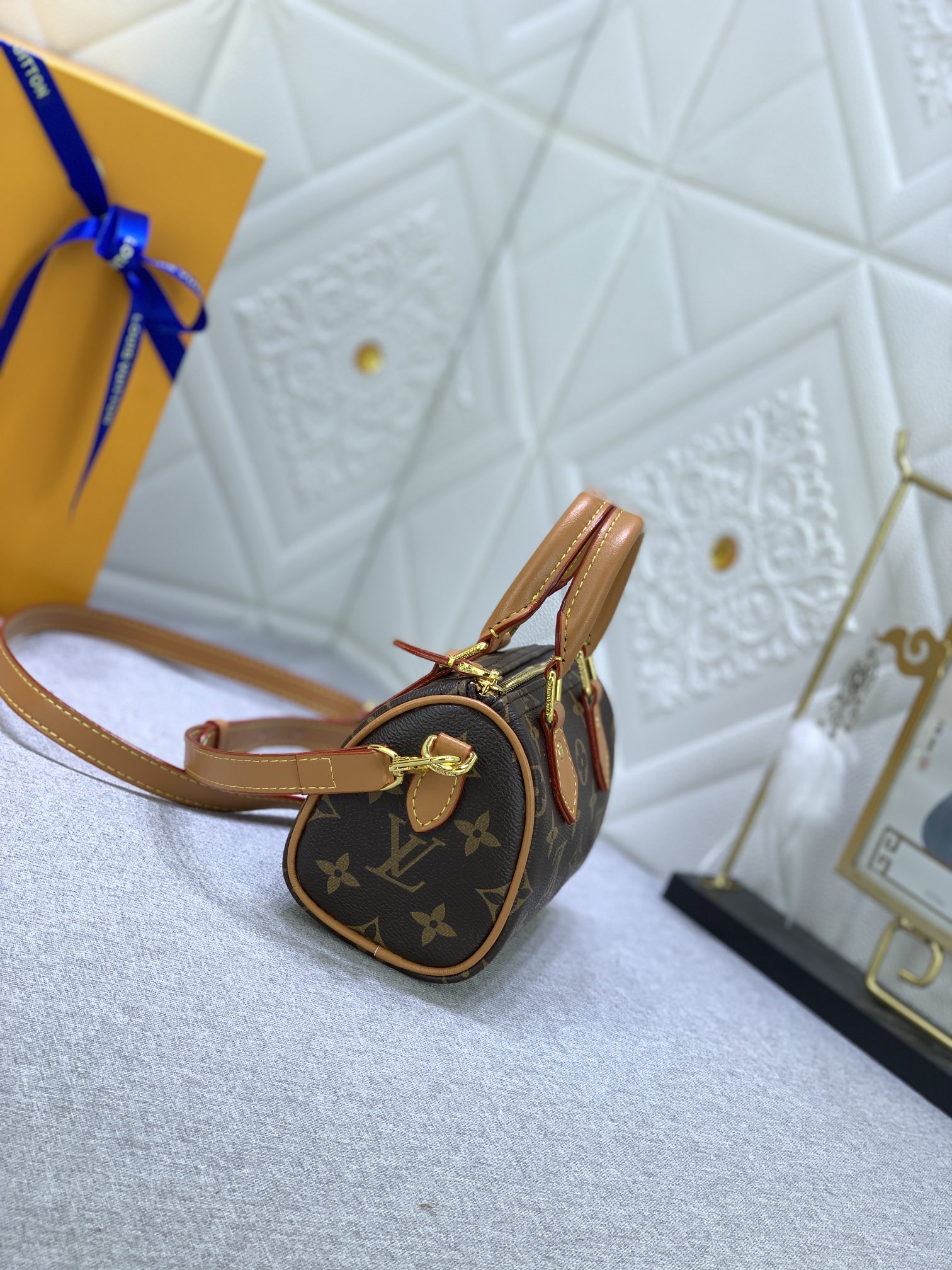 Louis Vuitton Nano Speedy M81085 (2) 16 x 10 x 7.5cm