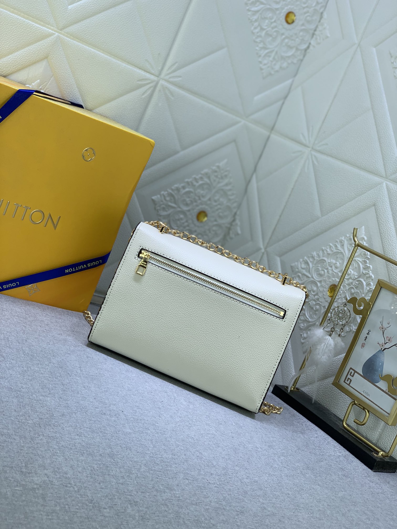 Louis Vuitton Mylockme BB M51418 (4) 22.5 x 17.0 x 5.5cm