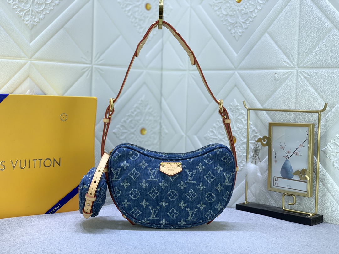 Louis Vuitton monogram M46856 24x15x6cm