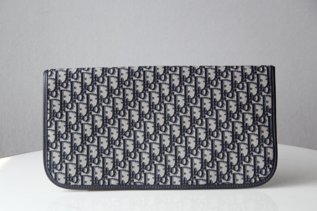 Dior Oblique 83131 39 x 32.5 x 3 cm