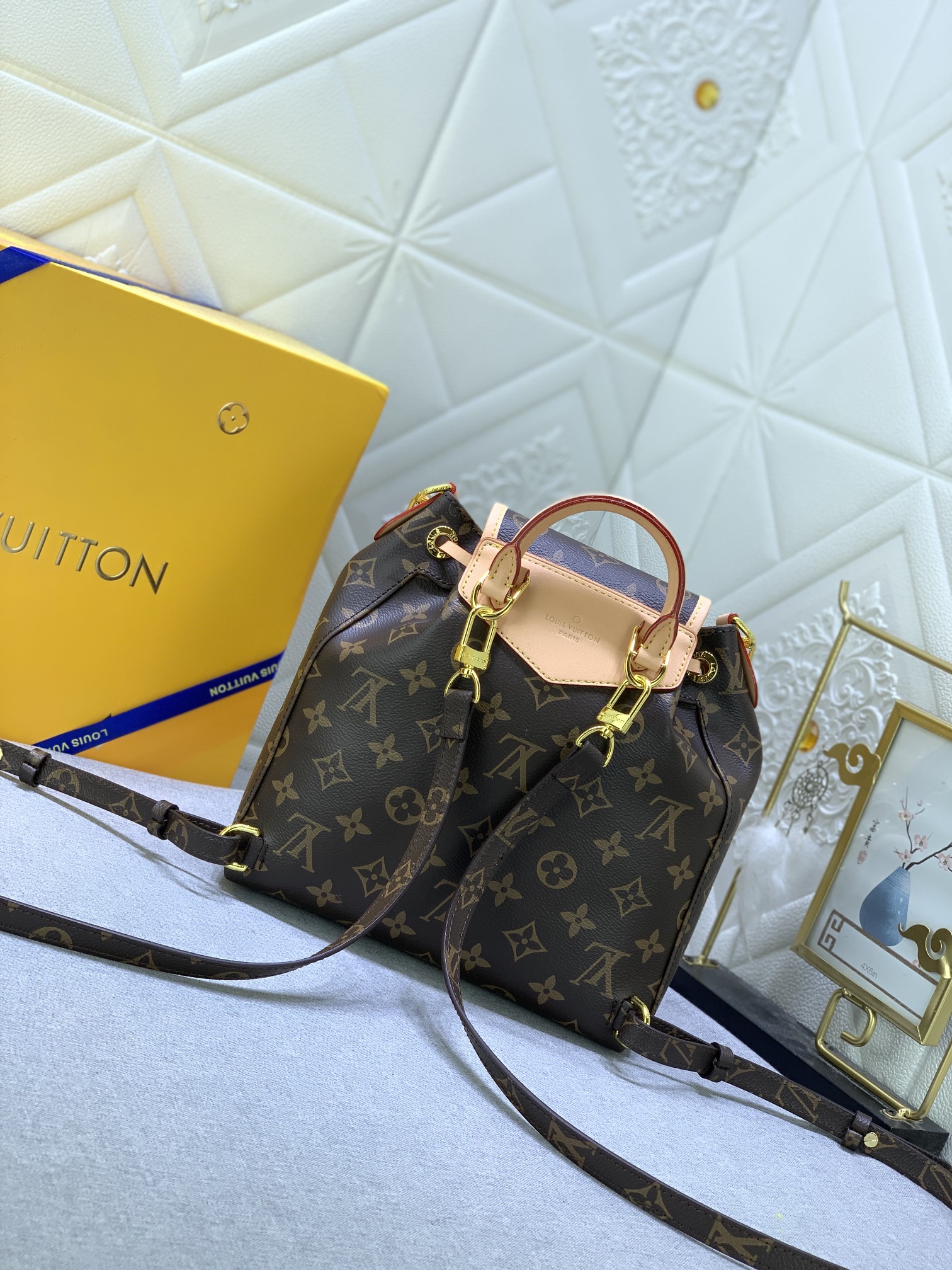 Louis Vuitton Excursion M46932 21.0 x 23.0 x 10.0cm