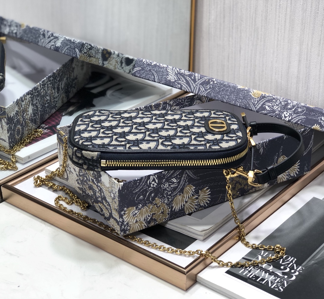 Dior 30 Montaigne 24 (5) 18x10.5x2.5cm