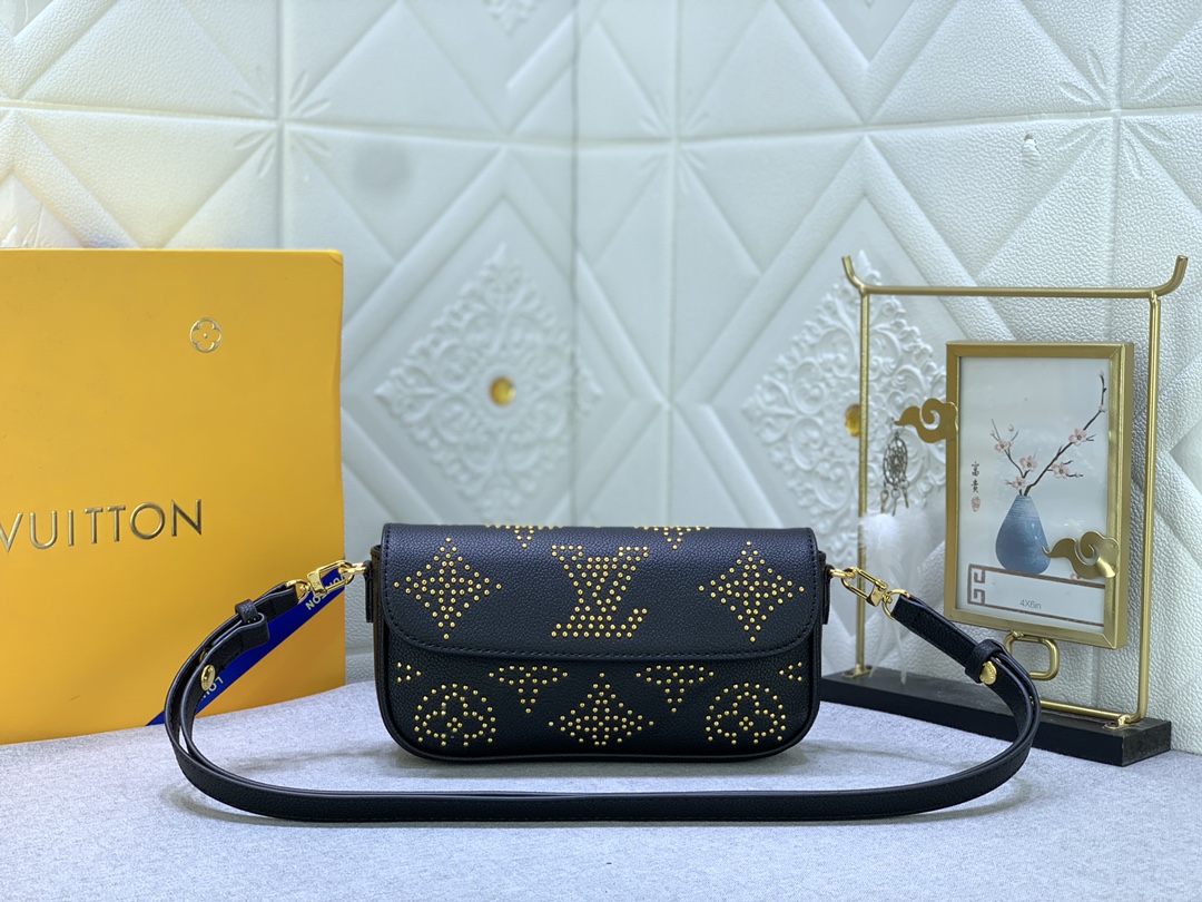 Louis Vuitton Wallet on Chain Ivy M82653 23.5 x 12.0 x 4.3cm