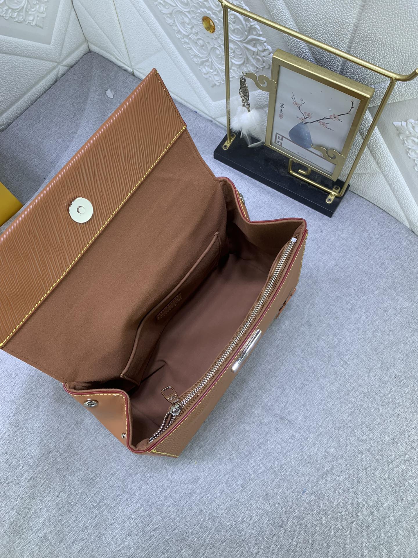 Louis Vuitton Cluny M58931 (6)