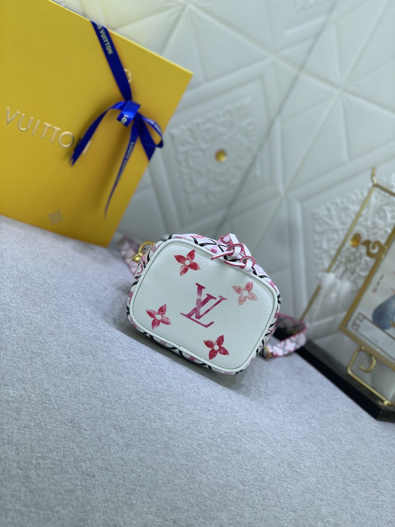 Louis Vuitton Nano Noé M82386 13.0 x 16.0 x 10.0 cm