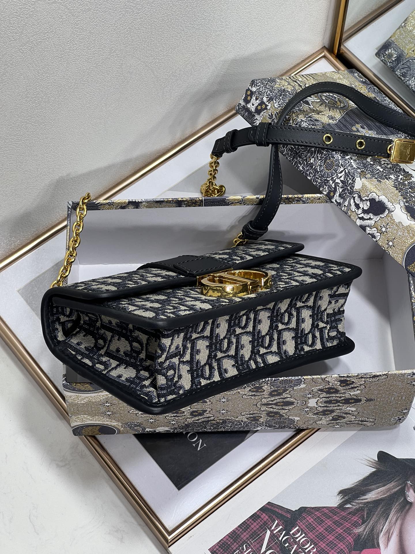 Dior 30 Montaigne 9207 21.5 cm