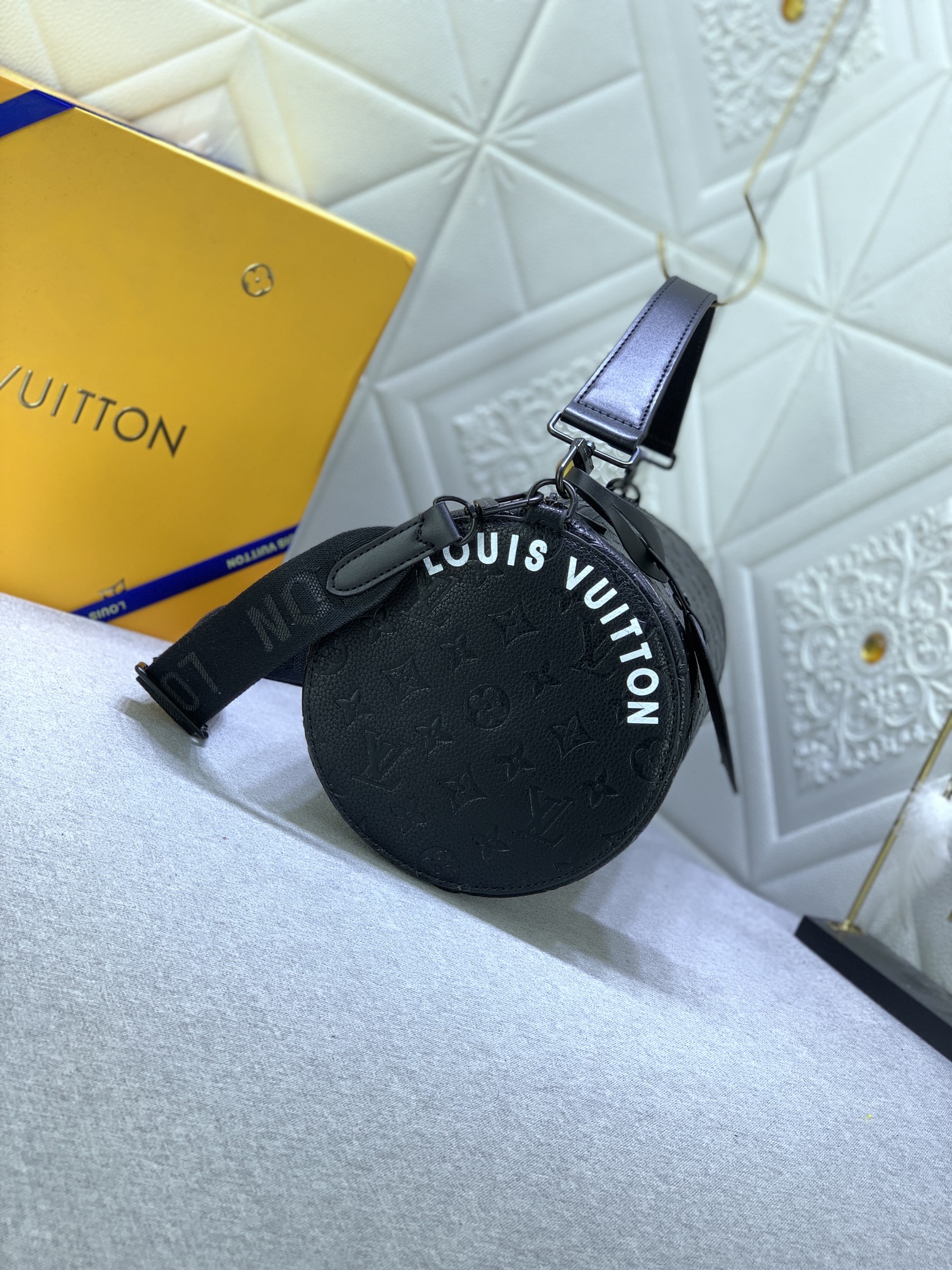 Louis Vuitton Soft Polochon M46691