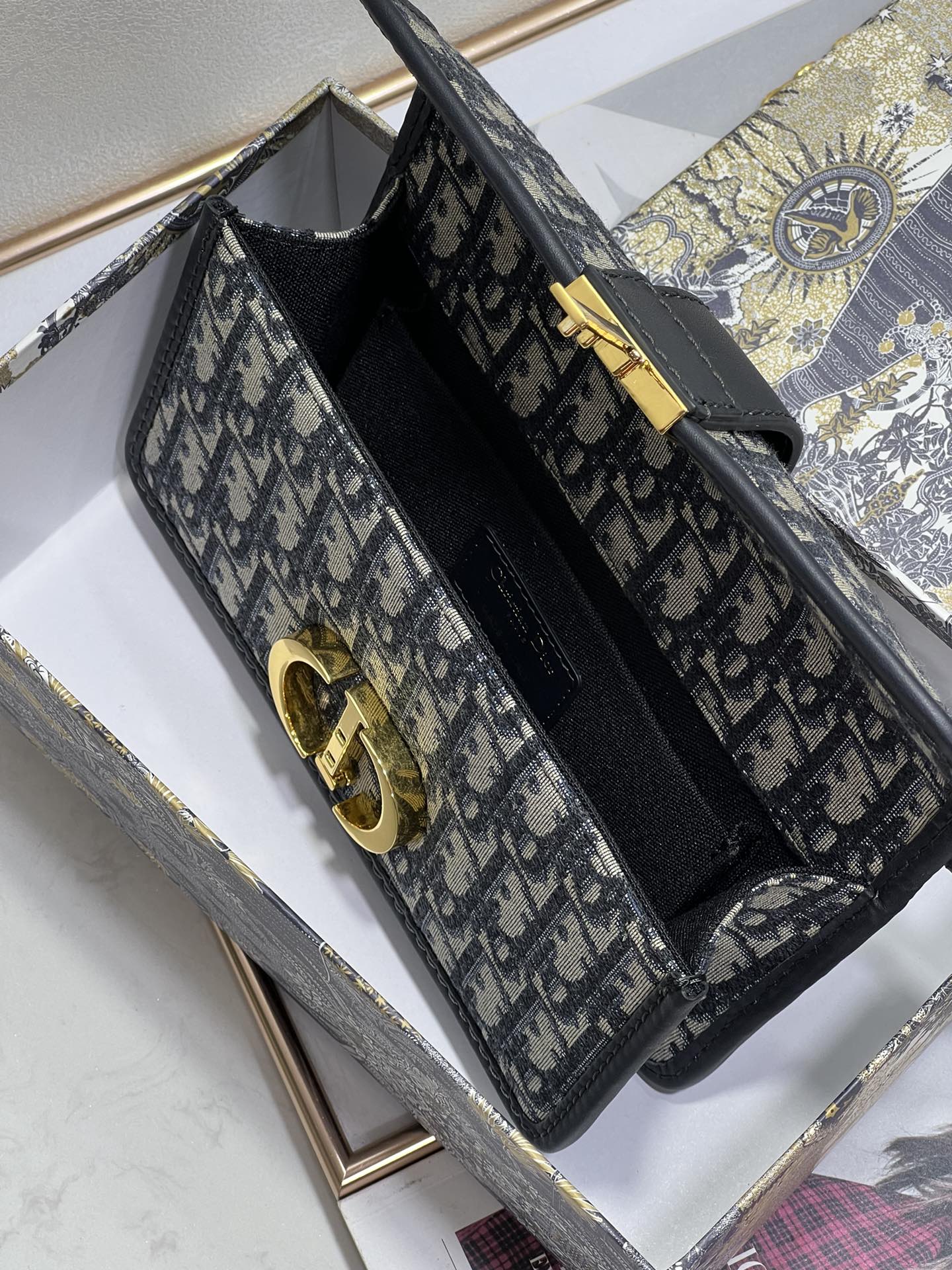 Dior 30 Montaigne 9207 21.5 cm