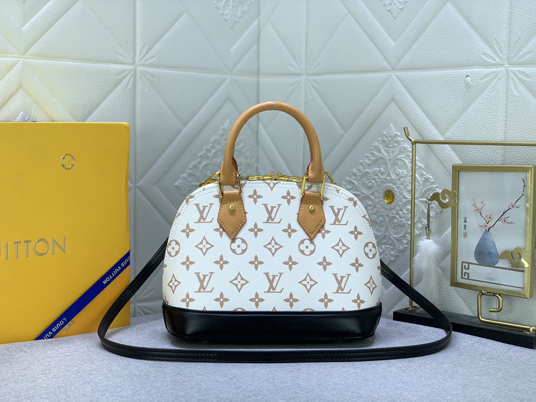 Louis Vuitton Nicolas Ghesquière M46921