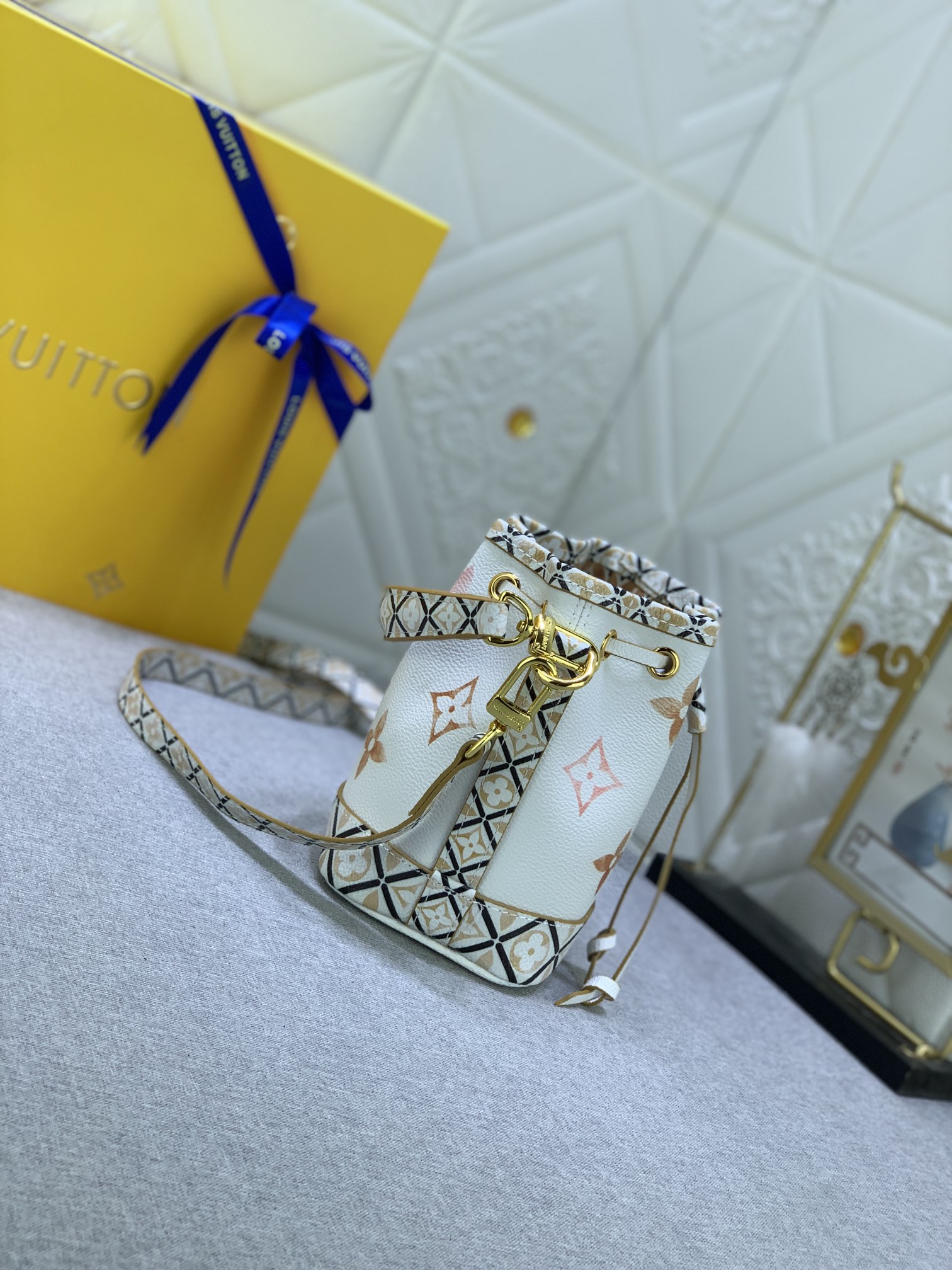 Louis Vuitton Nano Noé M82386 (3) 13.0 x 16.0 x 10.0 cm