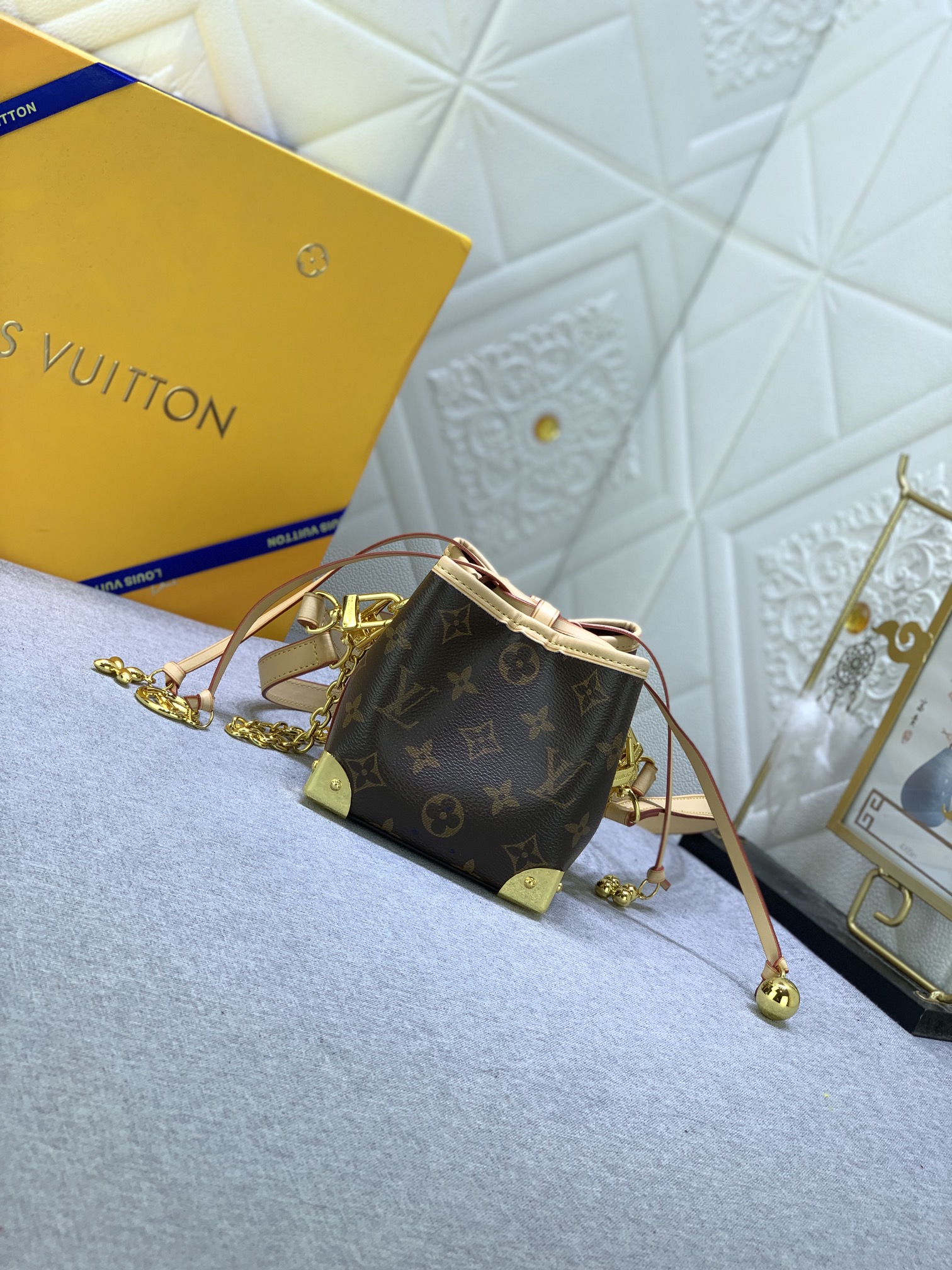 Louis Vuitton Online Only M83227 (3) 11.5 x 11.5 x 11.5 cm