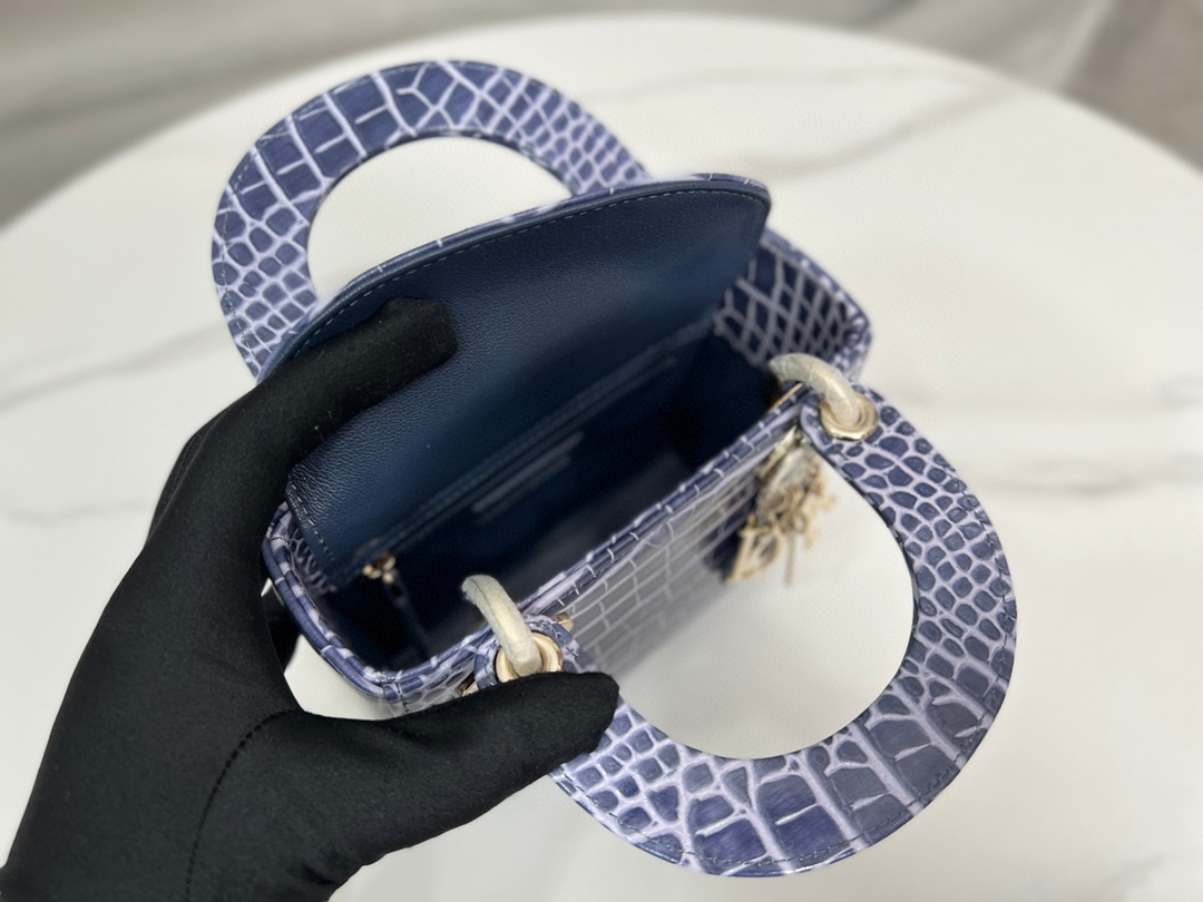 Dior-3 (11) 17 x 7.5x 14cm