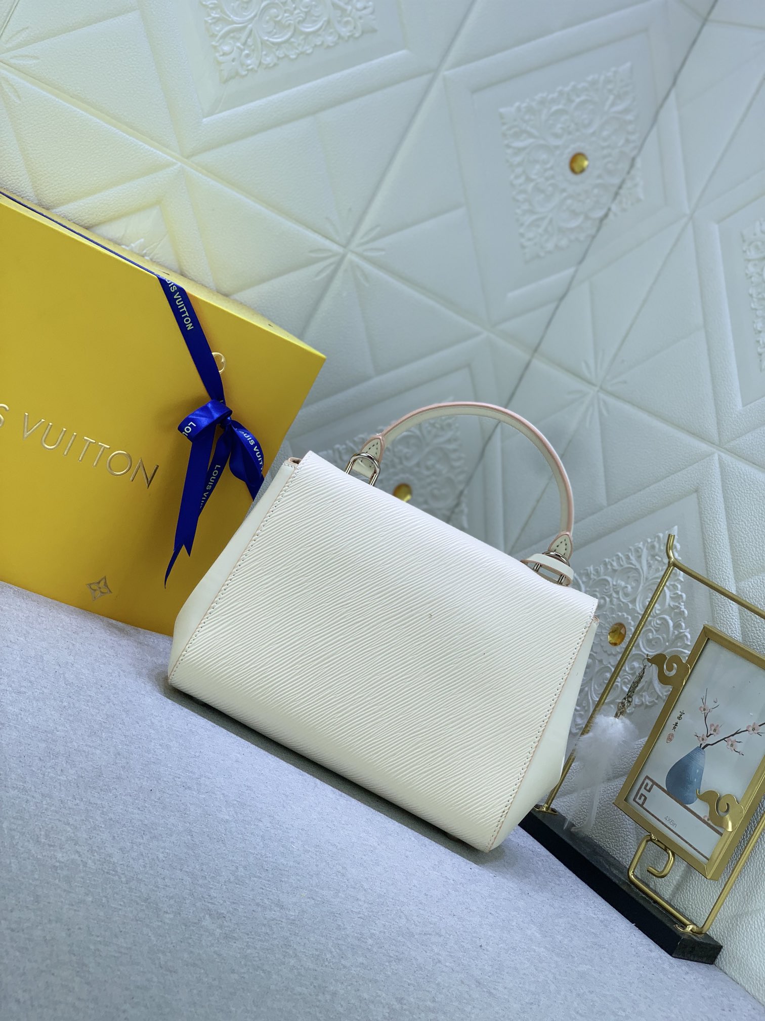 Louis Vuitton Cluny M58931 (3)