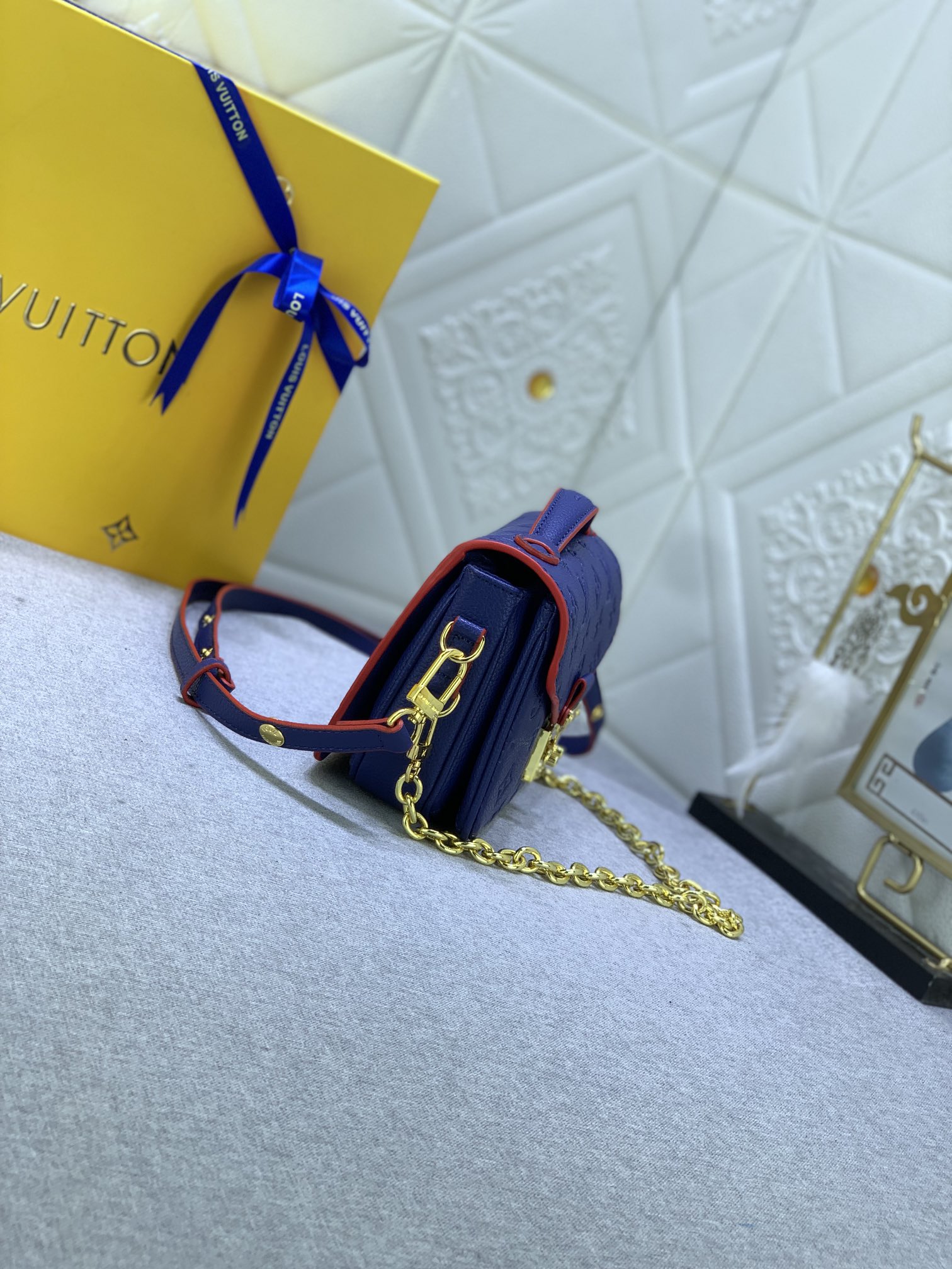 Louis Vuitton Pochette Métis East West M46279 (2) 21.5 x 13.5 x 6.0cm