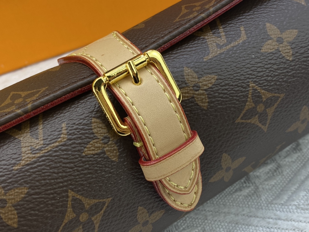 Louis Vuitton M47530 (5) 20 x 8 x 8 cm