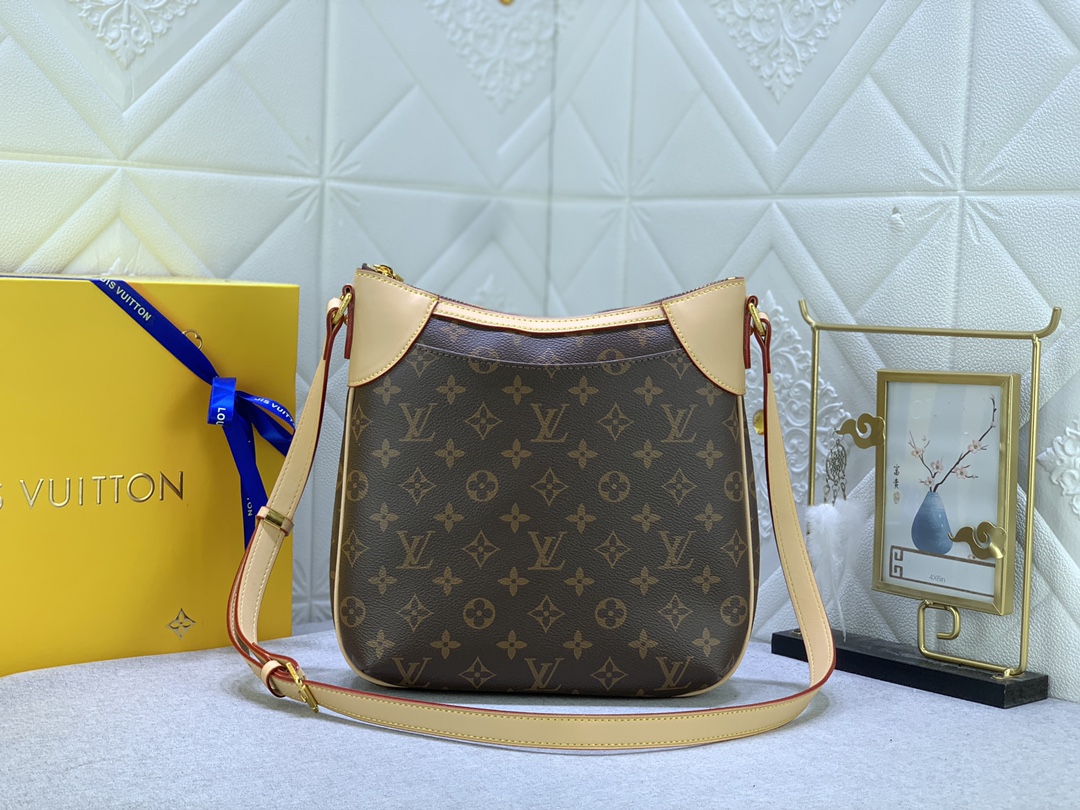 Louis Vuitton ODéON M56389