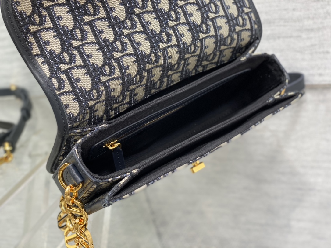 Dior 30 Montaigne Avenue 30006 22.5*6.5*12.5cm