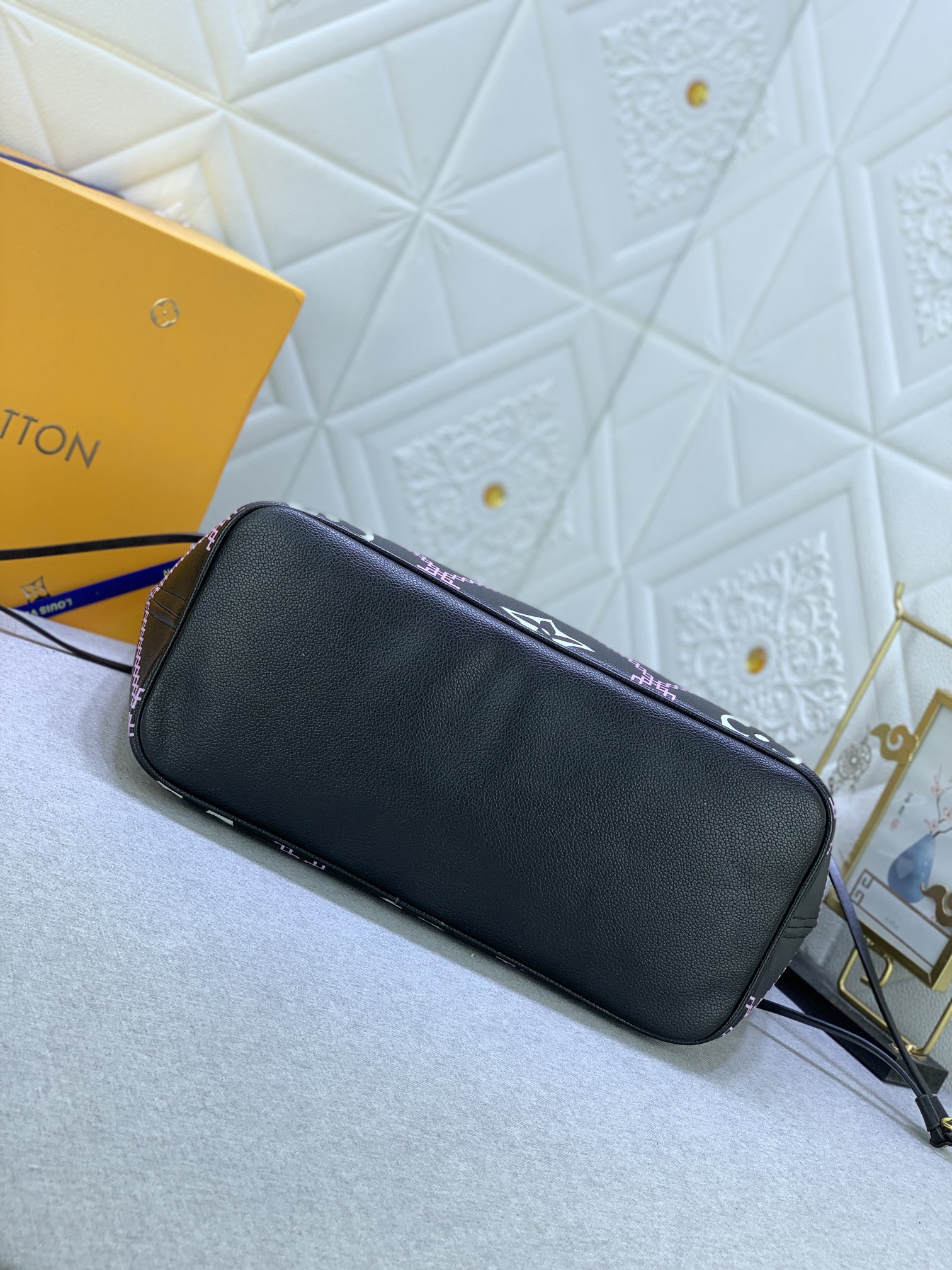 Louis Vuitton Neverfull M46040 31 x 28 x 14cm