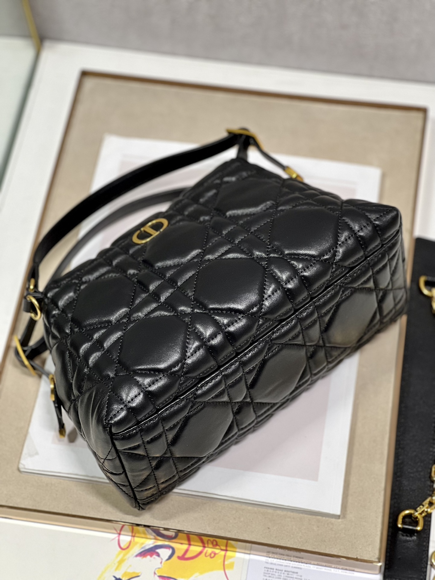 Dior Black 5556 25×16cm