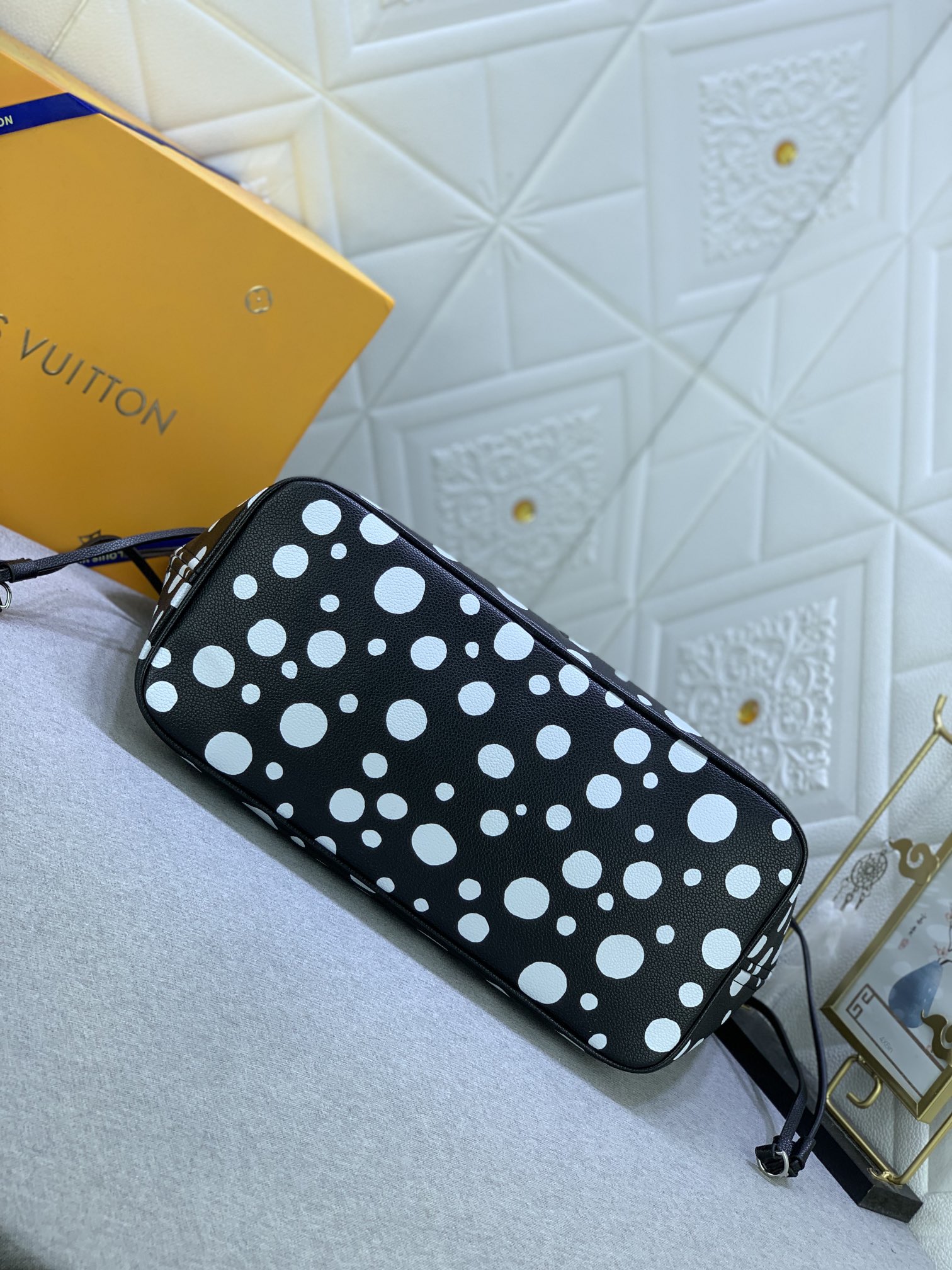 Louis Vuitton ONTHEGO M46390 32 x 29 x 17cm