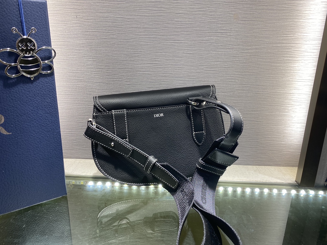 Dior Saddle 22406-2 24 x 17.5cm