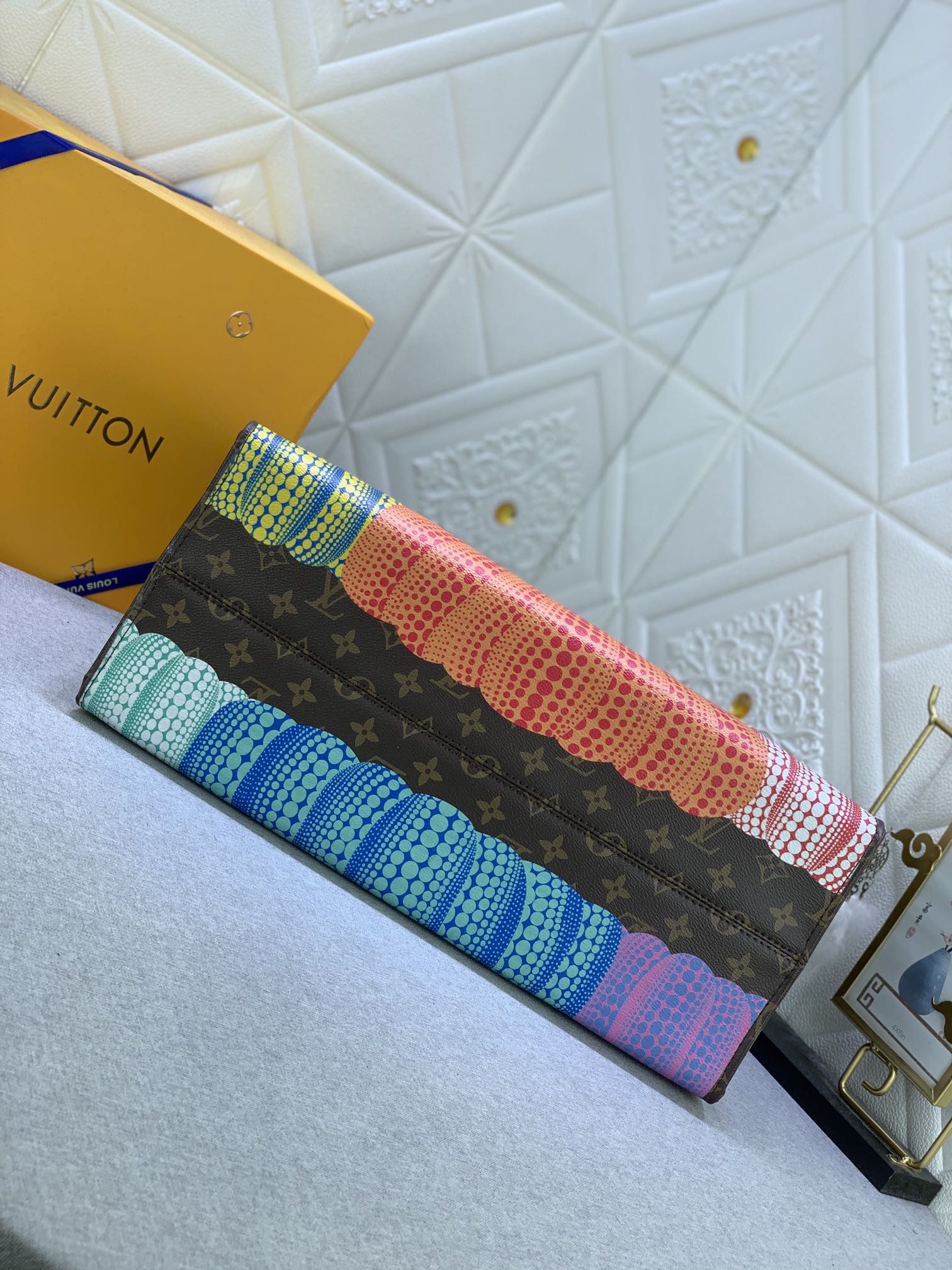 Louis Vuitton x YK OnTheGo M46466 (2) 41x34x19cm