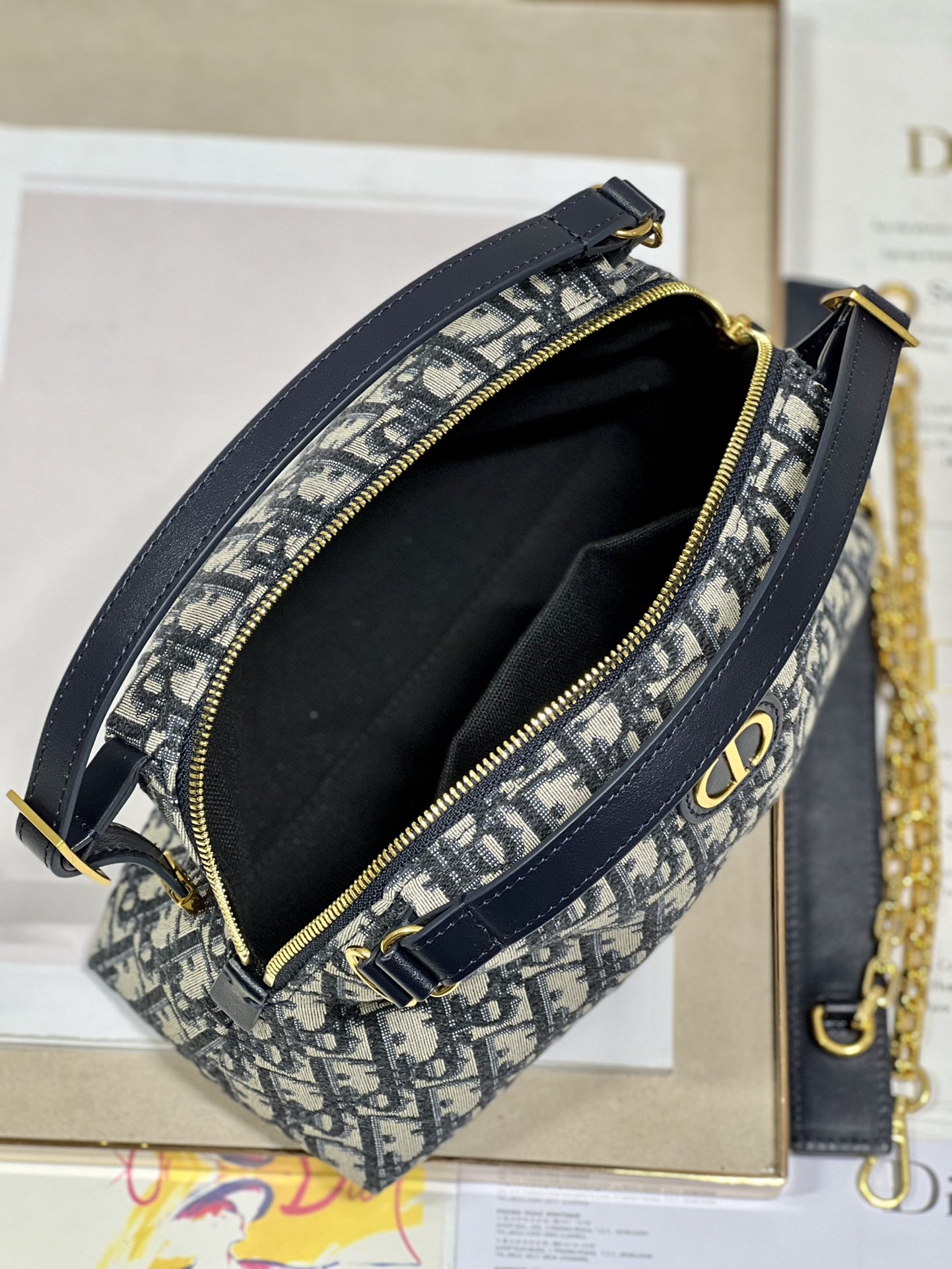 Dior 5556 (2) 25×16cm