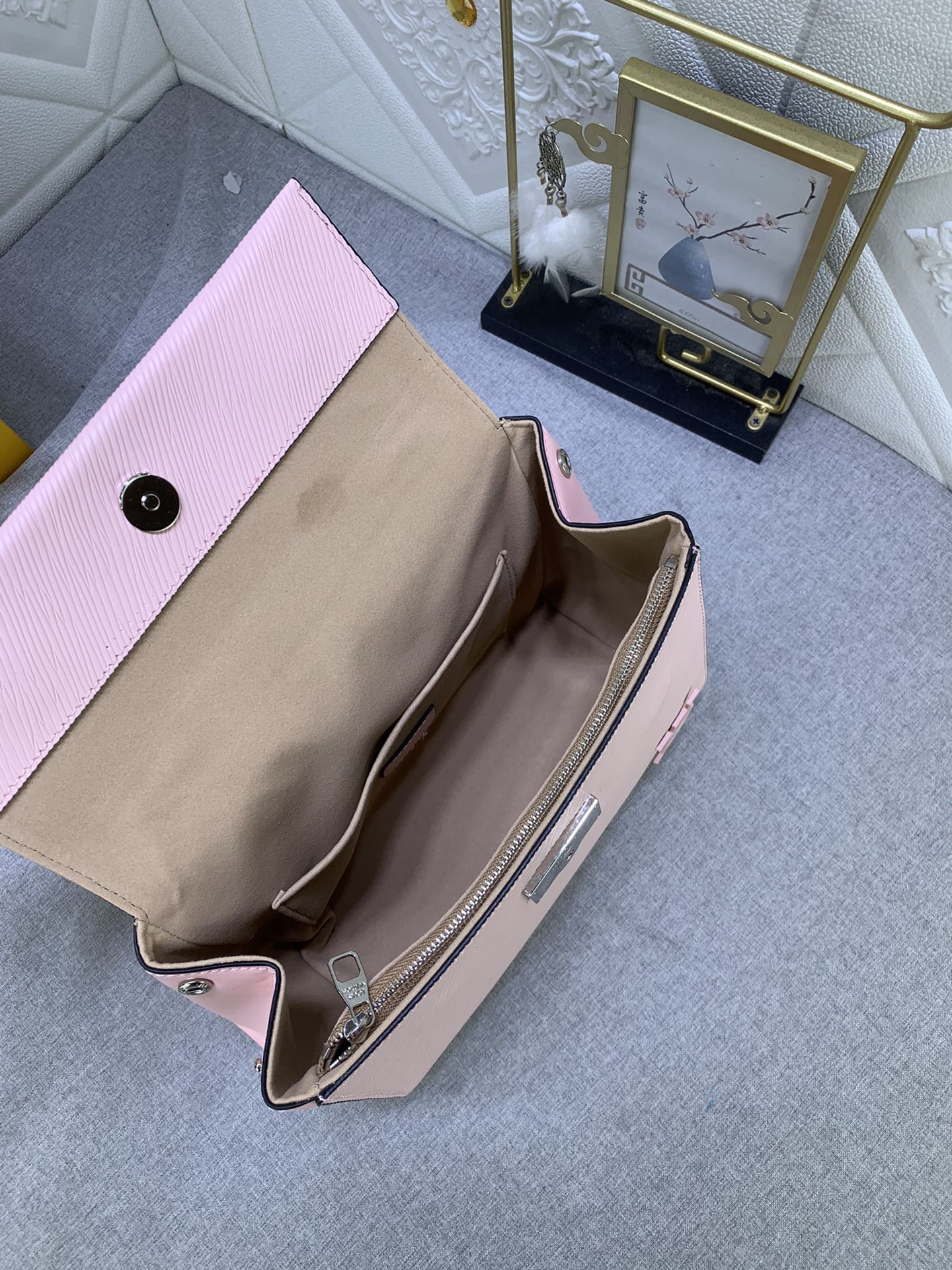 Louis Vuitton Cluny M58931 (2)