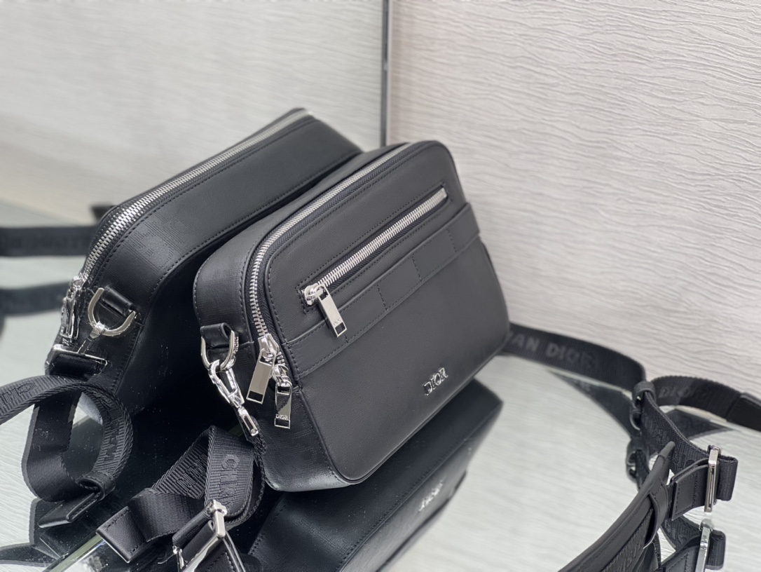 Dior Safari 22409 22 x 15 x 6cm