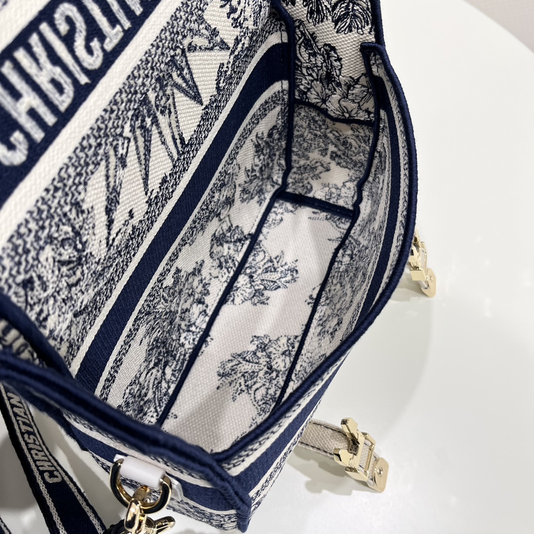 Dior-1 (2) 23*8*15cm