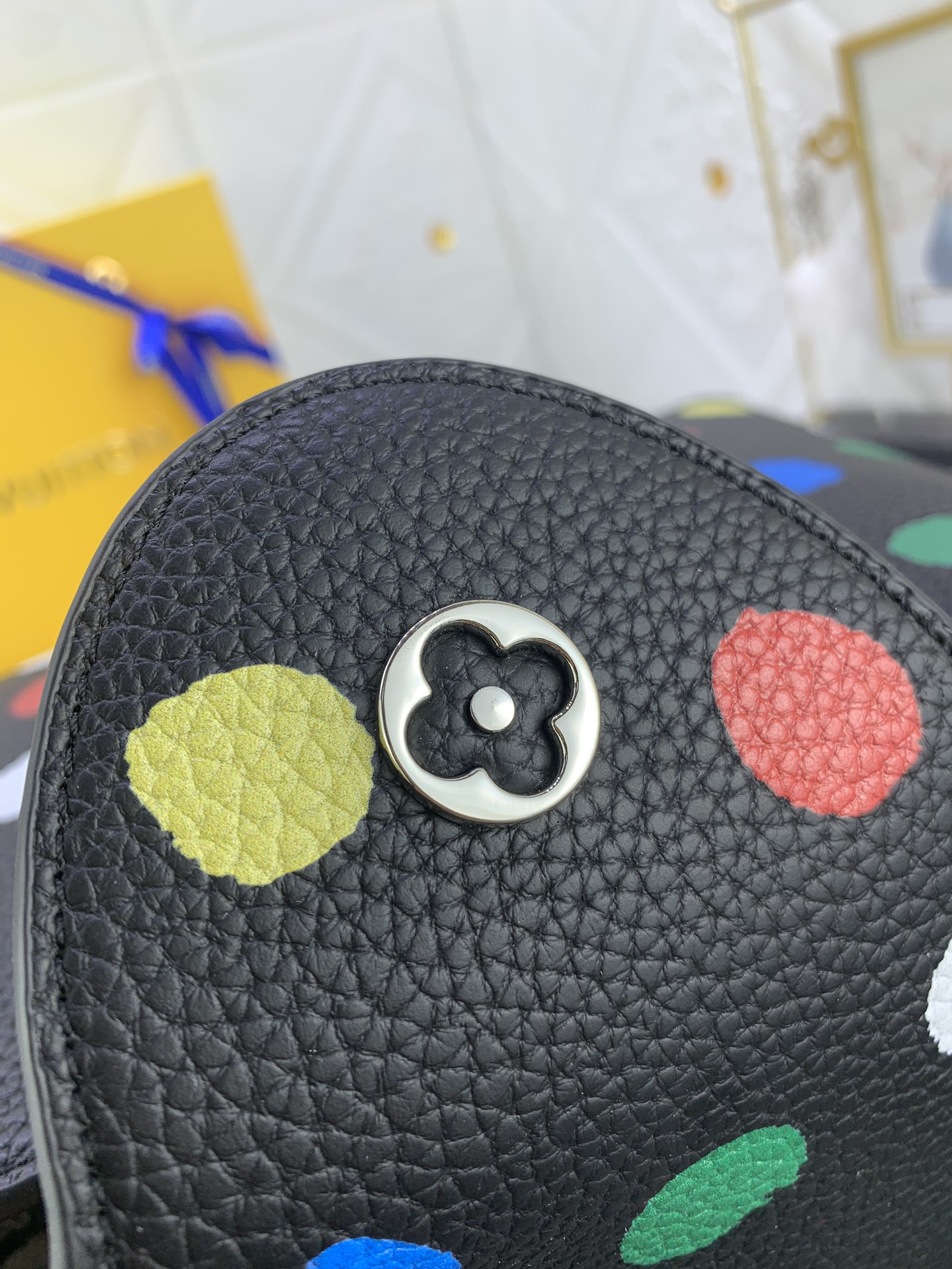 Louis Vuitton x YK Capucines M21663 (2)31.5x20x11cm