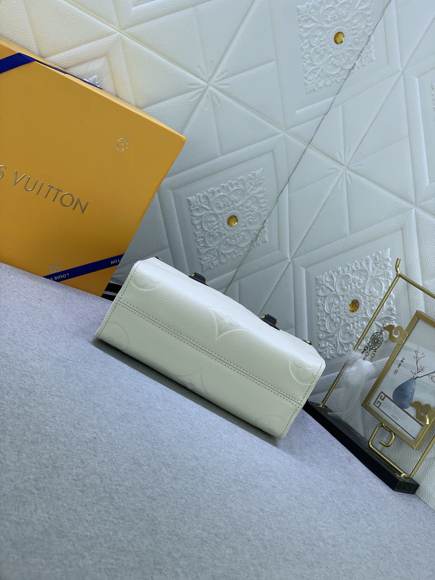 Louis Vuitton CRAFTY ONTHEGO M45373 25x19x11cm