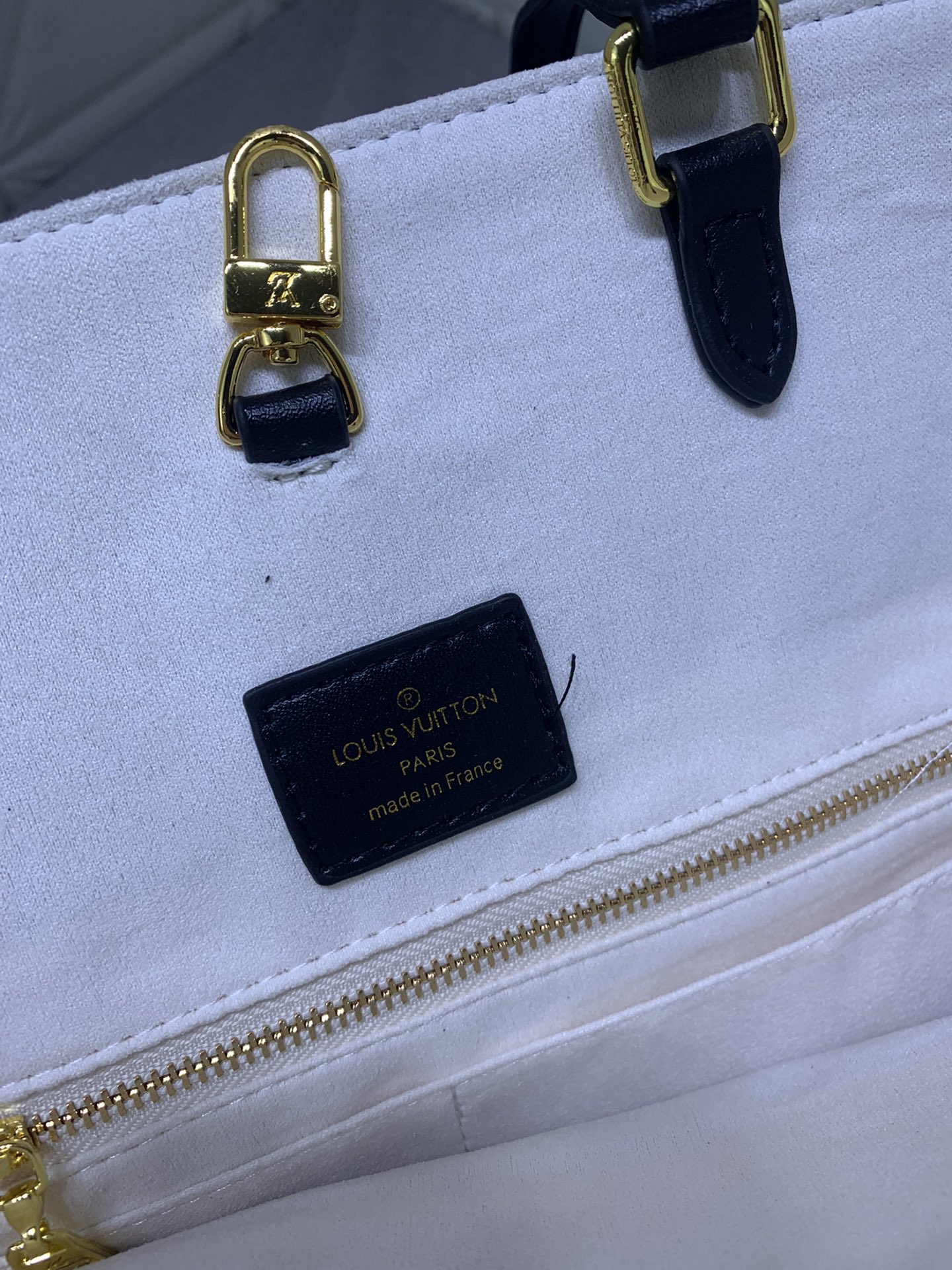 Louis Vuitton CRAFTY ONTHEGO M45373 (3) 41x34x19cm