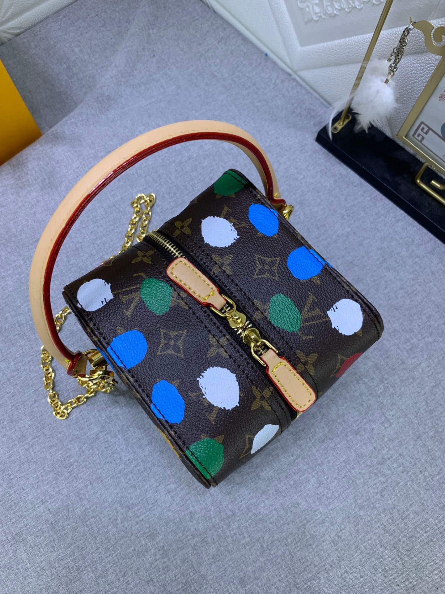 Louis Vuitton x YK Square Bag M21778 16x16x16cm