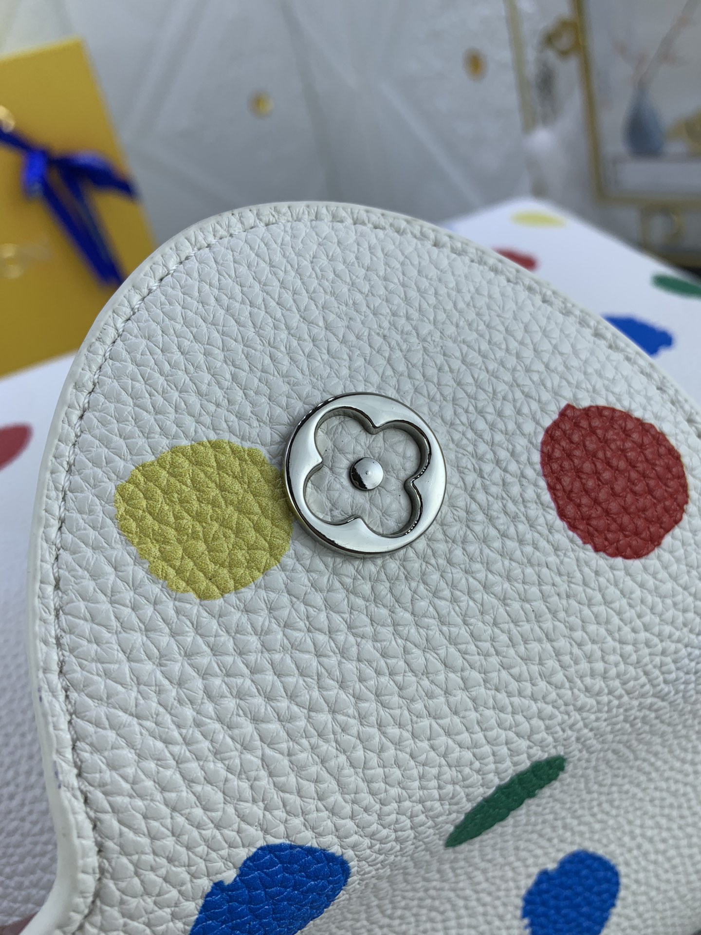 Louis Vuitton x YK Capucines M21663 (7) 21x14x8cm