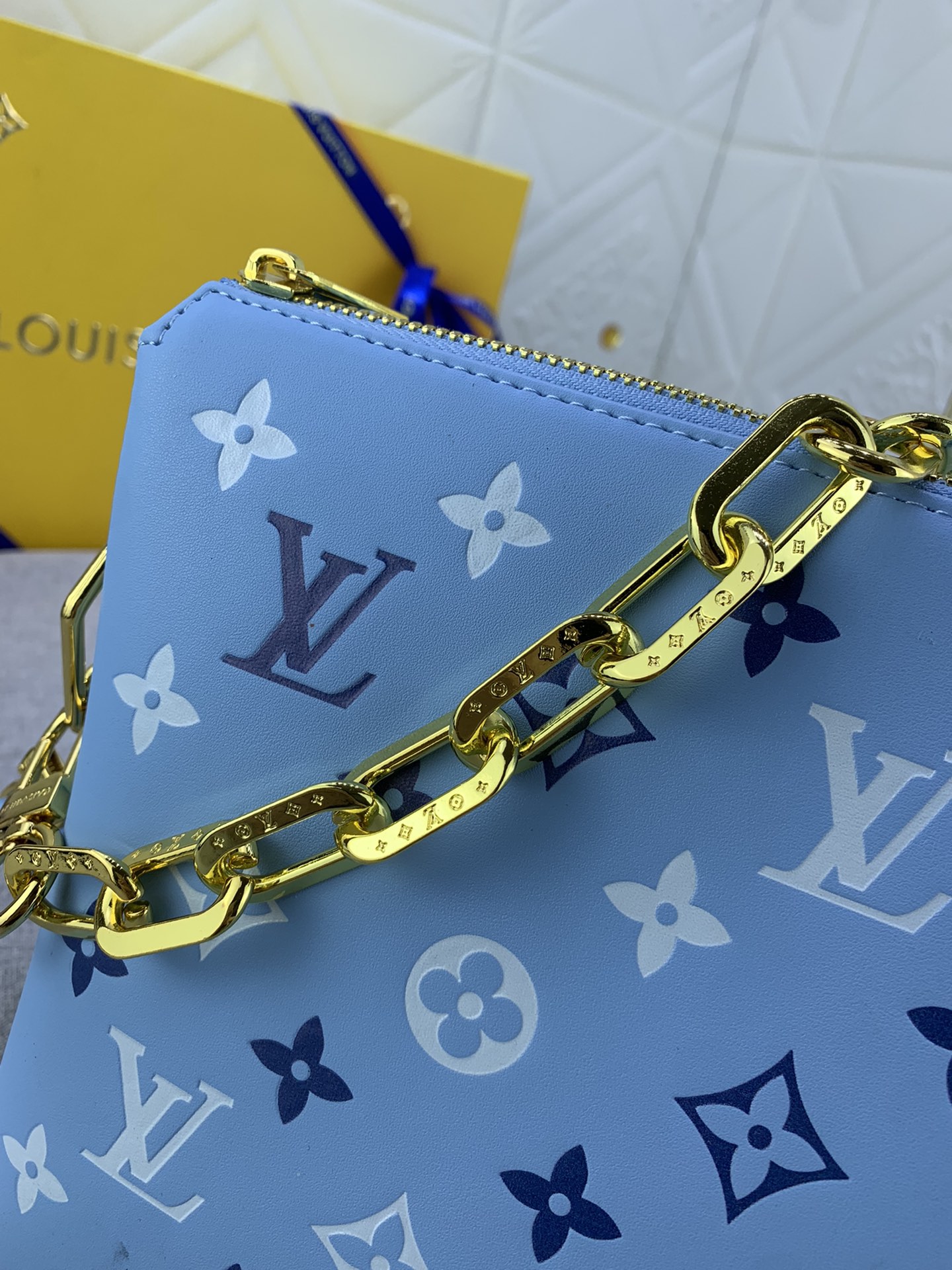 Louis Vuitton  Mini Soft Trunk M22398 (8) 18.5 x 13.0 x 8.0cm