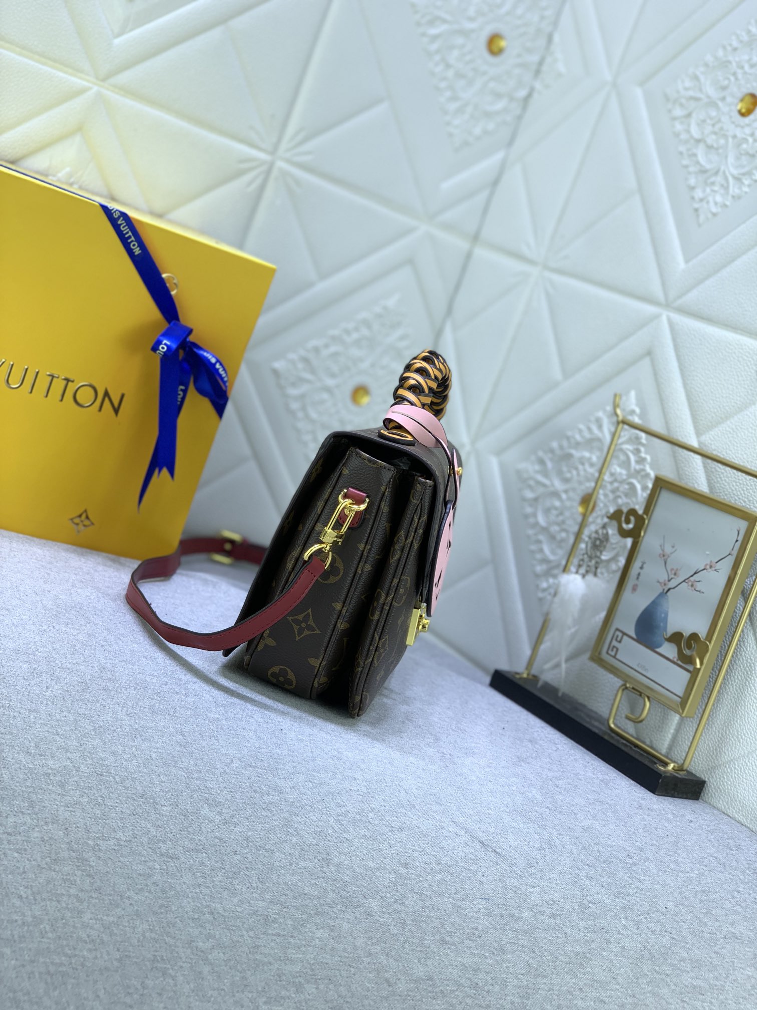 Louis Vuitton POCHETTE METIS M40780 (2) 25.0 x 19.0 x 7.0 cm