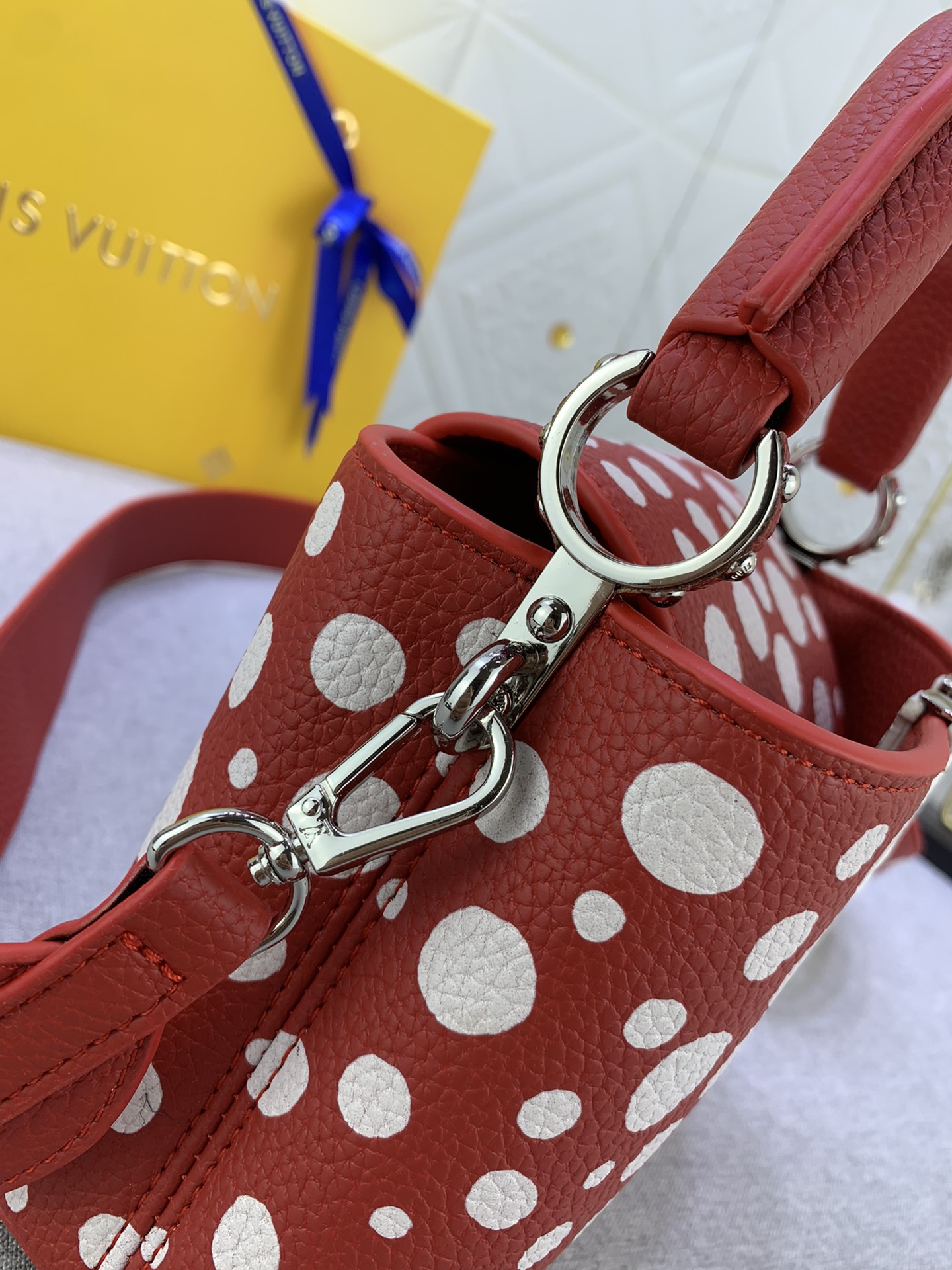 Louis Vuitton x YK Capucines M21663 (11) 27x18x9cm